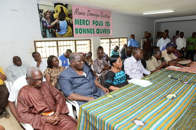 Œuvres  sociales :  La Première Dame  soulage les parents de Guéï