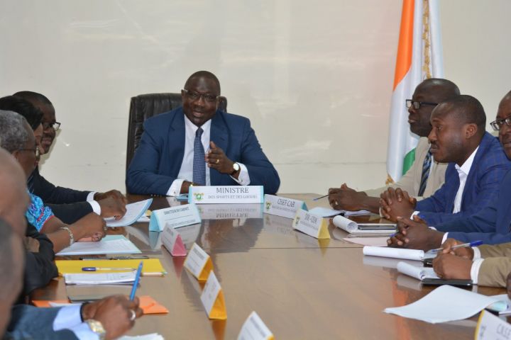 Ministère des sports et des loisirs/ Francois Albert Amichia installe le comité permanent de concertation (CPC) pour résoudre les problèmes