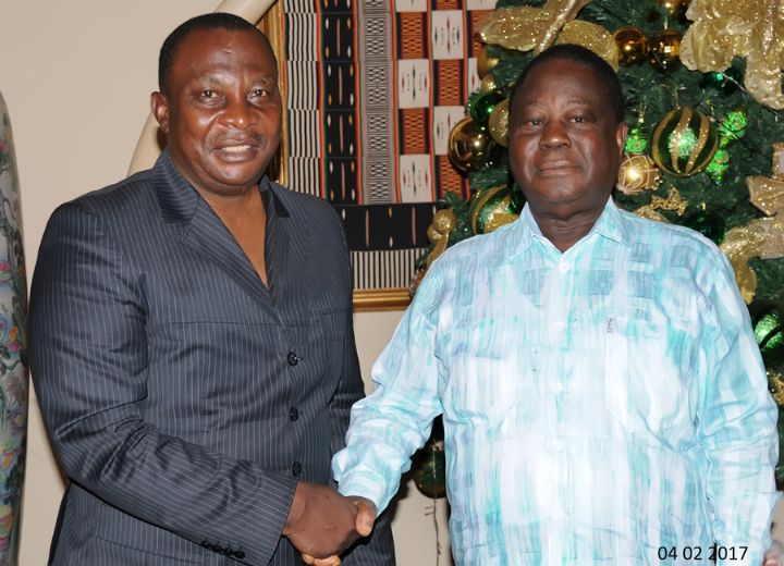 Situation socio-politique du pays : le président Bédié échange avec le ministre Adjoumani, porte-parole du RHDP à Daoukro