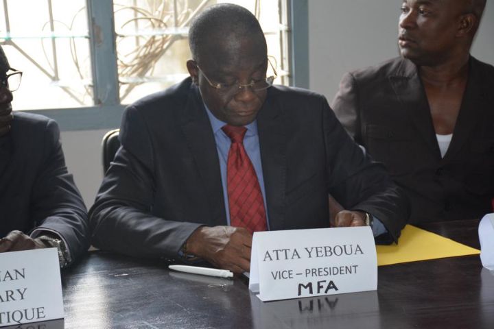 L’ex député Yéboua Atta KOBLAN, Vice-Président du Mouvement des Forces d’Avenir (MFA) anime une conférence de presse sur la crise au sein dudit parti