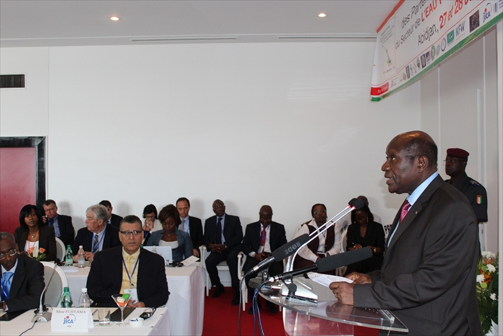 Accès à l’eau potable d’ici 2015 : Duncan réclame des mesures