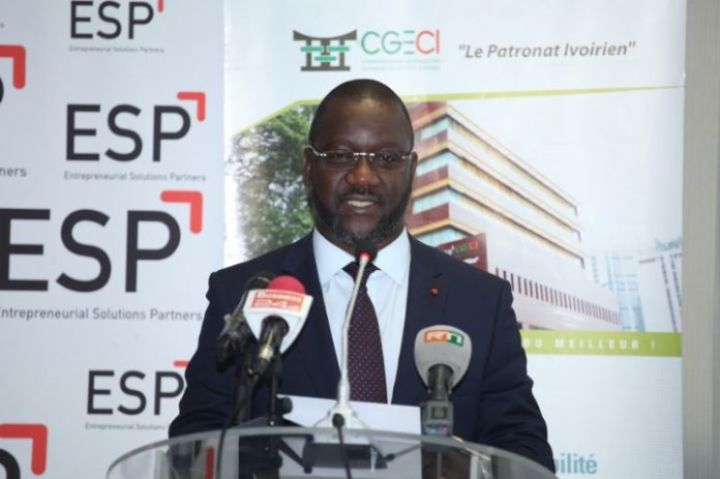 Covid-19: les banques ivoiriennes aménagent leurs horaires, les établissements ouverts de 8h à 14h