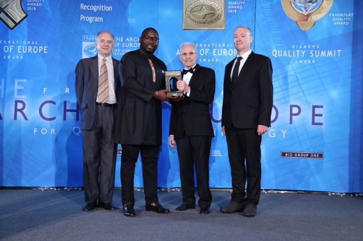 Distinction/ Prix International Arc d’Europe à la Qualité et à la Technologie : 2A Consulting et Esprit Magazine primés à Francfort