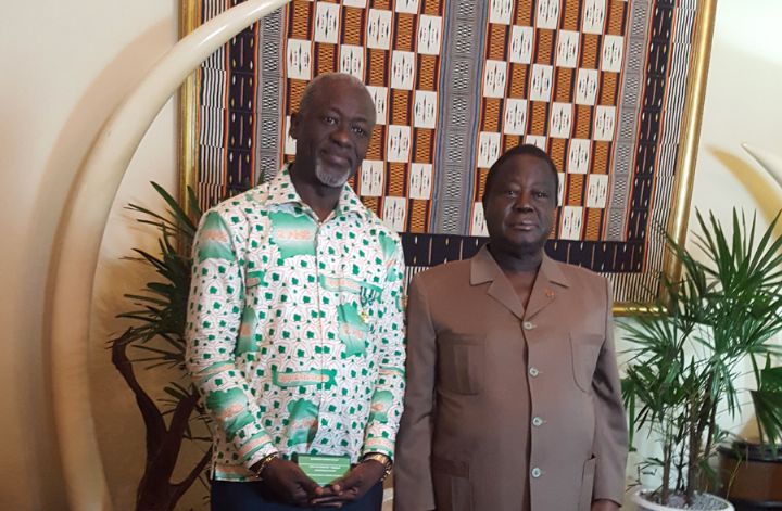 Réné Yedieti, PDG de la librairie de France groupe fait officier de l’ordre du bélier