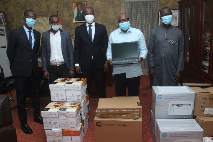 Processus électoral : La coordination RHDP de la commune d’Anyama reçoit des dons en matériels informatiques