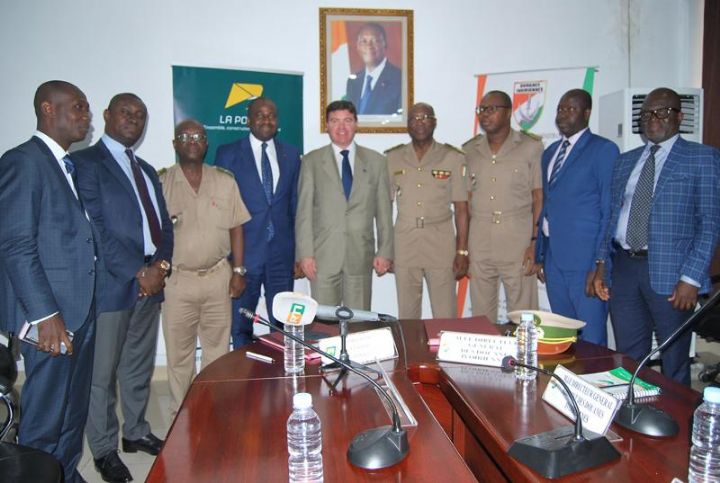 Echanges commerciaux : La Poste et la douane de Côte d’Ivoire signent une convention
