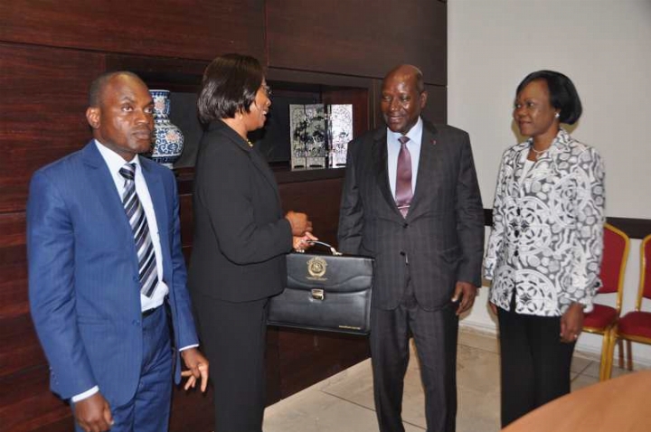 S.E. M. Daniel Kablan Duncan reçoit Mme Sophia Akuffo, Présidente de la Cour africaine des droits de l’homme et des peuples à Abidjan