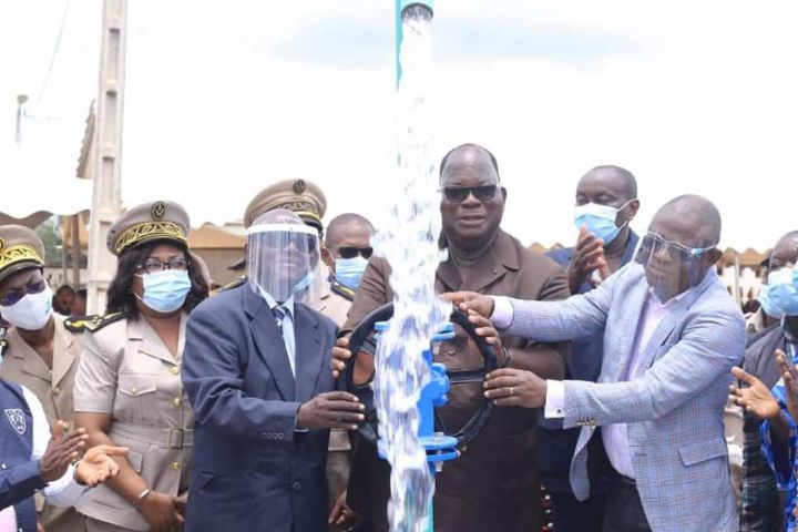Eau potable dans le Moronou : le château d’eau de Bouaffoukro inauguré et celui d’Assahara lancé