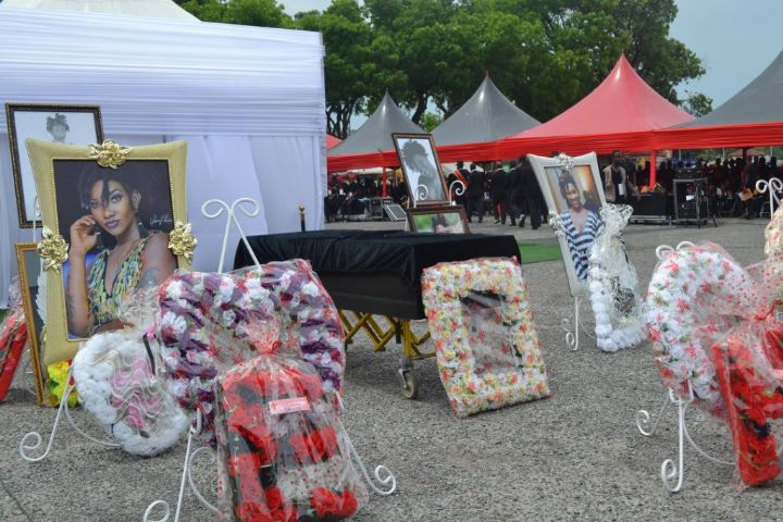 Enterrement d’Ebony au Ghana : Parents et fans prennent d’assaut la State House