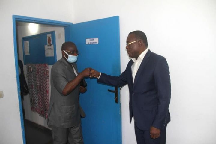 Léon Monnet, cadre FPI, informe Affi de sa mission sur le retour de Gbagbo