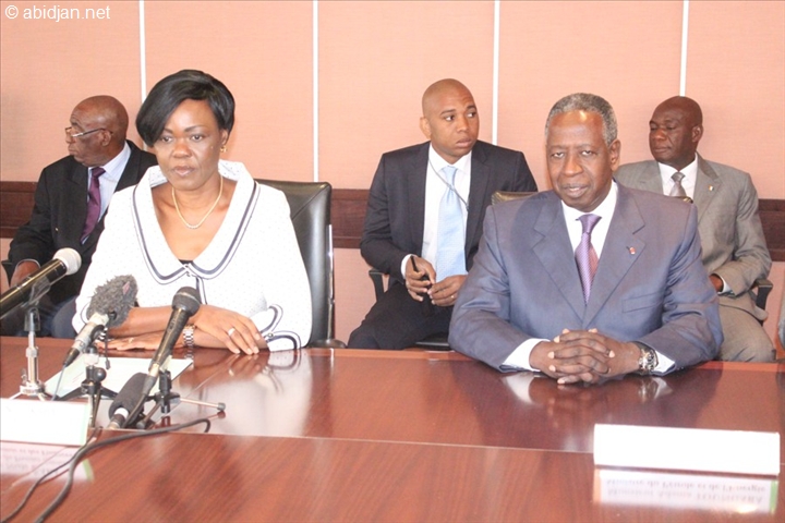 Hydrocarbures: 2 contrats de 245 milliards F Cfa signés, hier