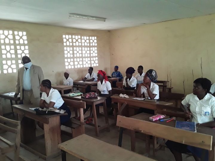 L’Enquête du jeudi : Côte d'Ivoire. Examens scolaires : la double épreuve des élèves handicapés