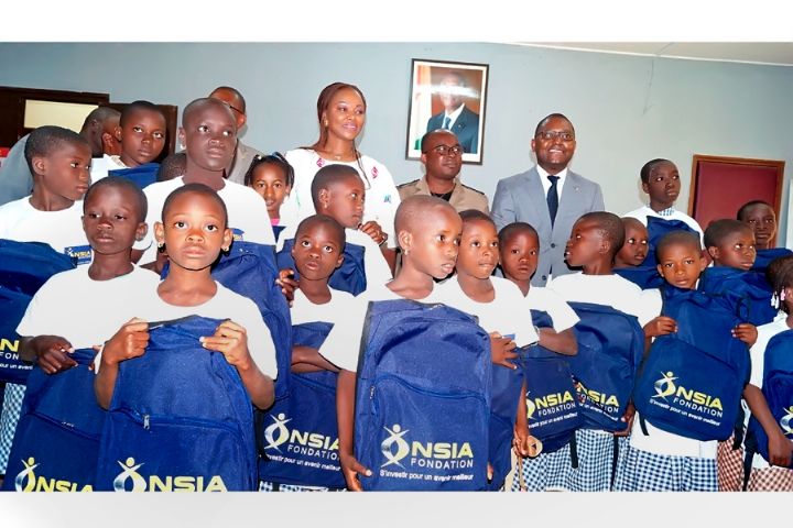 Appui à l’éducation: la Fondation NSIA fait des dons aux filles d’Odienné