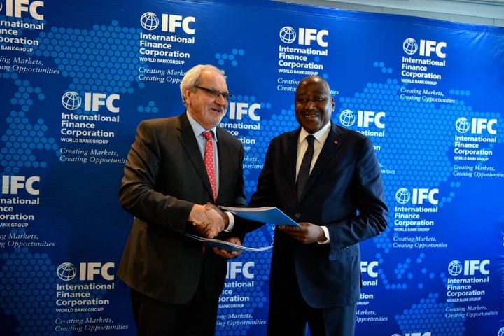 Energie: la Côte d’Ivoire et la SFI signent une convention pour la réalisation de deux centrales solaires