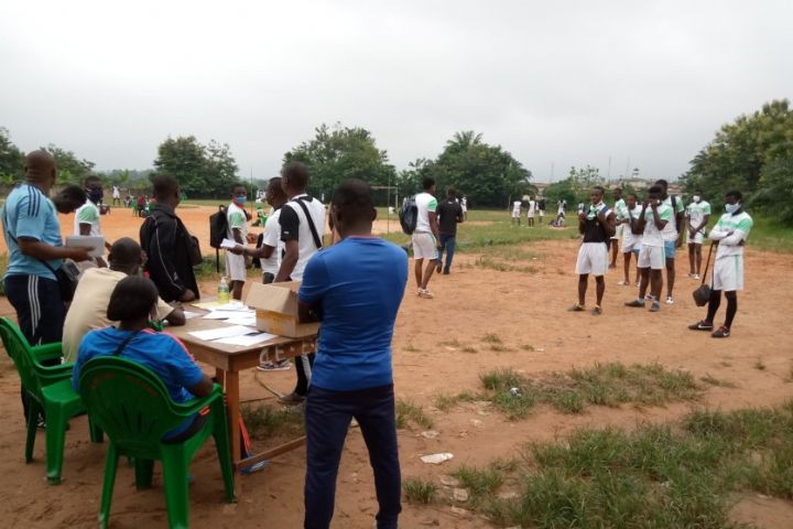 La pluie perturbe le début des épreuves physiques du Bac 2020 à Adzopé
