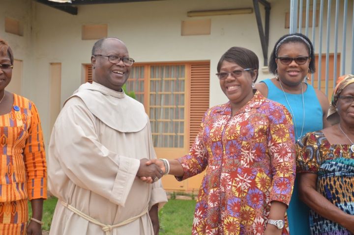 Après les manifestations de Bouaké contre la CIE: La Ministre Euphrasie KOUASSI YAO apporte le soutien du Gouvernement aux populations