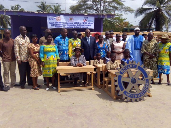 Grand-Bassam / Appui au système éducatif : Le Rotary club offre 100 tables-bancs