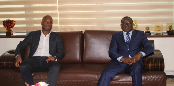 Côte d’Ivoire : Drogba présente son « projet sportif» à Danho Paulin