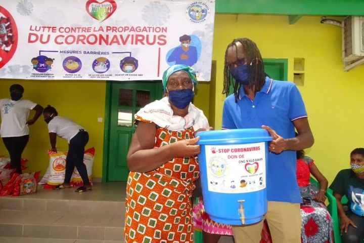 Lutte contre le convid 19 :  La fondation children of Africa et l’ONG Nklo Bakan  soutiennent des familles vulnérables de Jacqueville