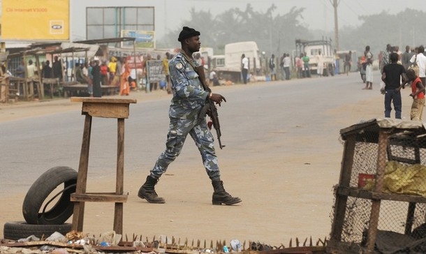 48 heures après les affrontements meurtriers / Abobo divise la grande muette - Les lignes de fractures s`accentuent, la suspicion se généralise