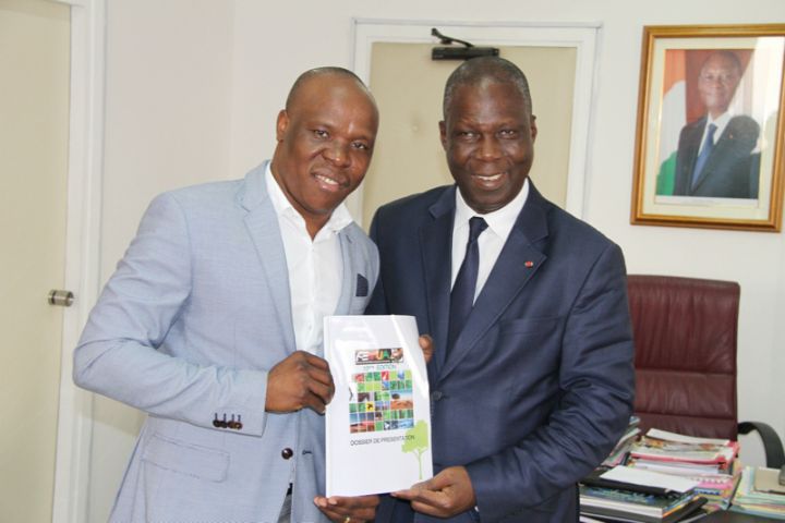 Culture : le dossier de présentation du FEMUA 10 remis au ministre de la culture et de la Francophonie