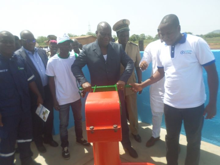 Programme social du gouvernement: Les ministres Issa Coulibaly et Tene Ibrahima Ouattara ont lancé la réhabilitation de 599, 160 et 178 pompes hydrauliques villageoises dans les régions du Poro, Bagoué et Tchologo