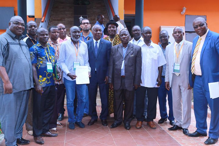 Economie: le FISH forme et informe les planteurs d’hévéa sur l’ordonnance prise par le Président de la République pour l’amélioration de leur condition de vie