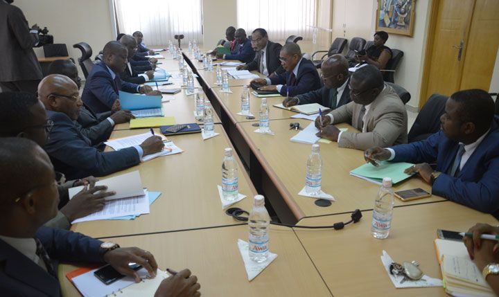 Le Ministre de l’Emploi et de la Protection Sociale, Moussa Dosso reçoit une délégation du FMI