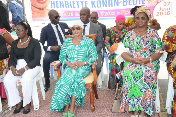 Fête des mères à la Bae de Yopougon/ Mme Bédié plaide pour un statut des épouses de policiers
