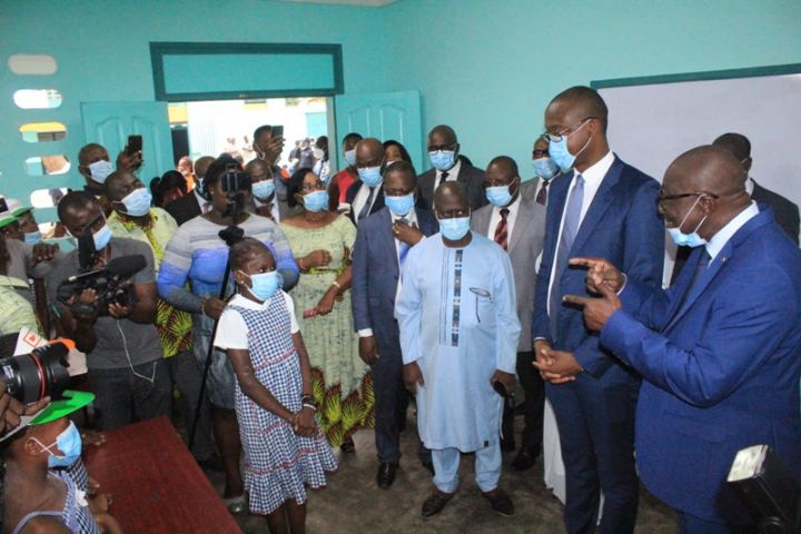 Un groupe réhabilite une école à Treichville, dans le Sud d’Abidjan, à hauteur de 60 millions Fcfa