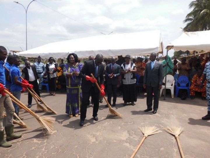 Salubrité : Opération ‘’Coup de balai’’ - Le Conseil municipal félicite les femmes