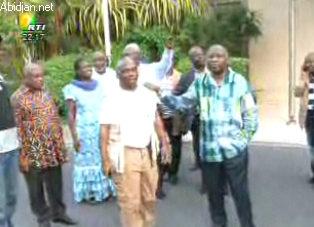 Laurent Gbagbo toujours à Abidjan, selon des responsables français