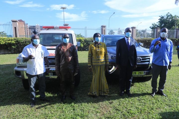 La Sous-préfecture de Gbon doté d’une ambulance médicalisé et d’un véhicule de commandement