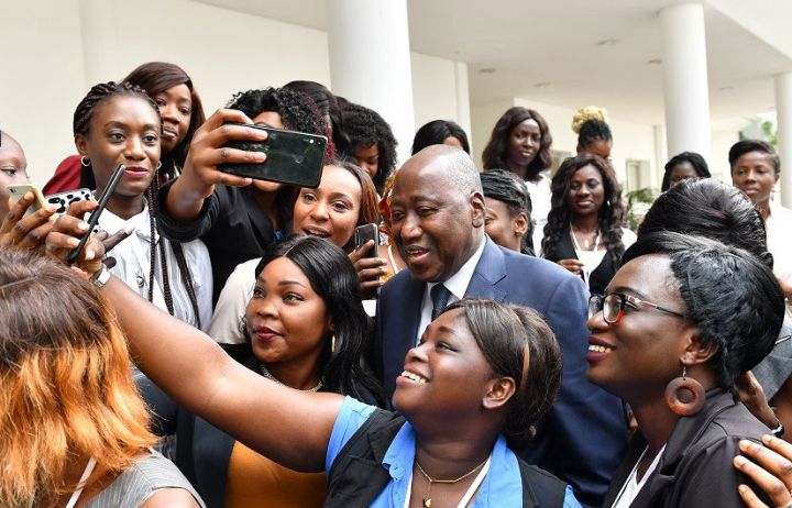 Leadership féminin : le Premier Ministre ivoirien, Amadou Gon Coulibaly, salue l’engagement de ses filleules au service de la collectivité