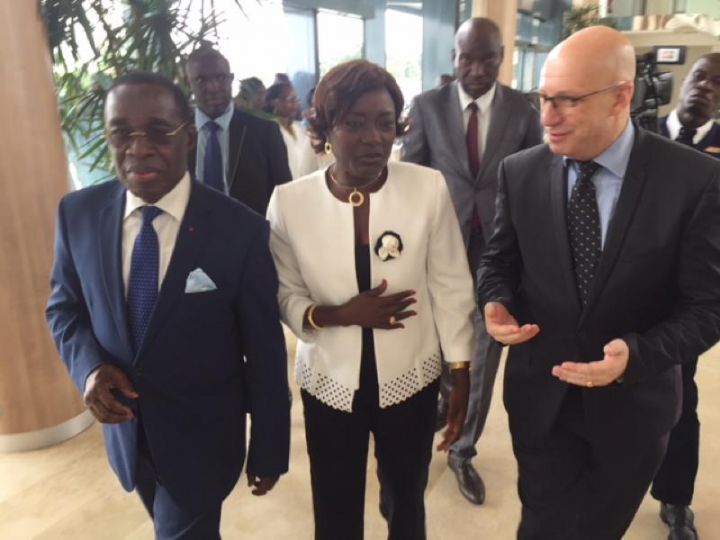 Affaire viol d’une fillette de 8 ans : La Ministre Mariatou Koné rend visite à la fillette à l’hôpital -Mère-Enfant de Bingerville