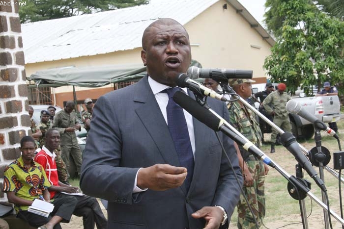 Rétrocession des Commissariats et Brigades de gendarmerie d’Abidjan-Sud : Hamed Bakayoko rassure les Chefs FRCI d’Abidjan-Sud