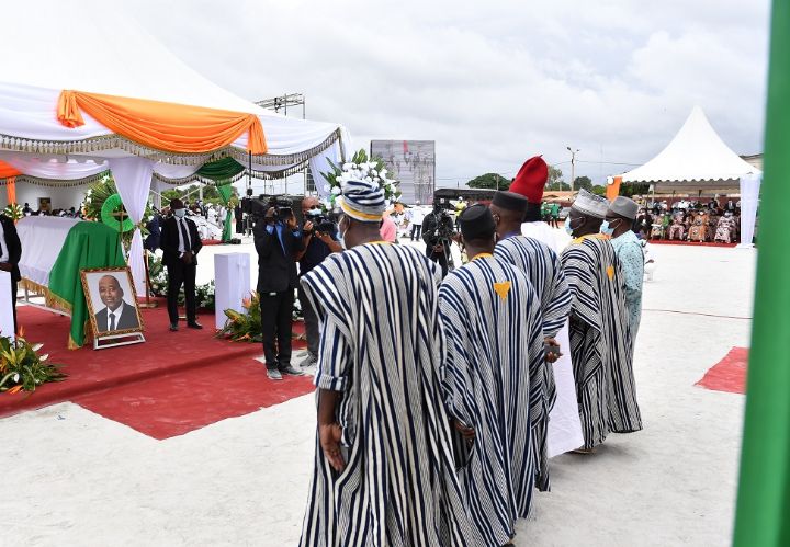 Obsèques du Premier Ministre Amadou Gon Coulibaly : les populations des Régions saluent son leadership consacré au développement