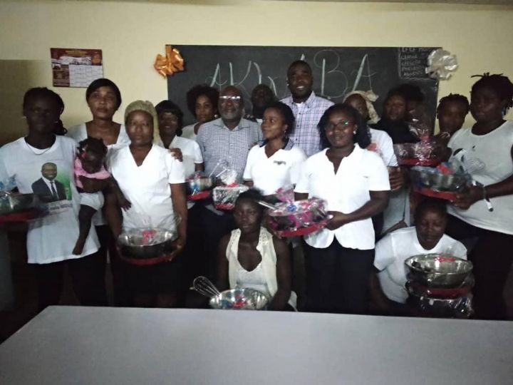 Autonomisation de la femme/Bassam : Plusieurs dizaines de jeunes filles formées au métier de la pâtisserie, à l’initiative du maire Jean Louis Moulot