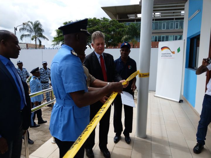 Projet « Renforcement des capacités de la Police en Côte d’Ivoire »: Remise officielle du bâtiment « Police Scientifique et Judiciaire » à la Préfecture de Police de Daloa