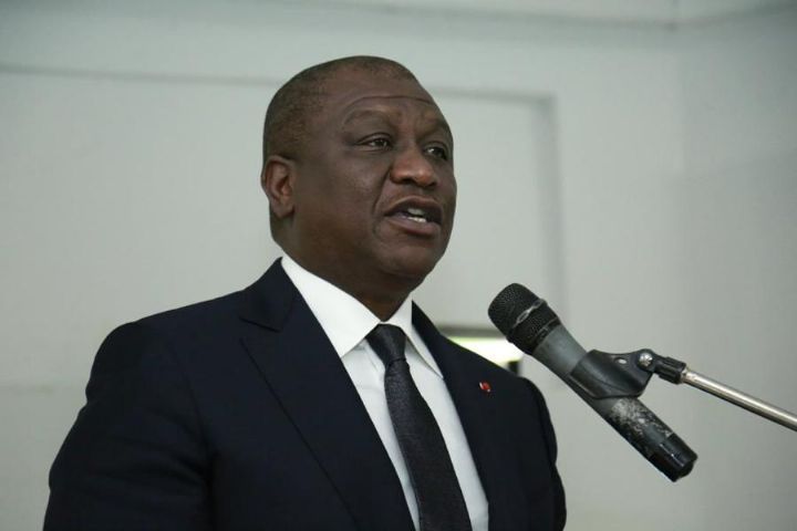 Accusé de trafic de drogue par un média, le ministre Hamed Bakayoko répond: « j’ai décidé de porter plainte contre Messieurs Ibekwe Nicholas, Daan Bauwens et les relais »