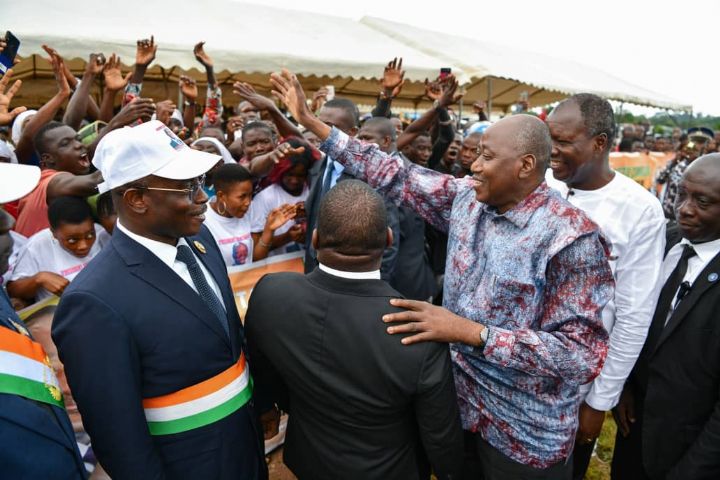 Infrastructures : le Premier Ministre Amadou Gon Coulibaly annonce 7 casernes militaires et 7 châteaux d’eau pour la Région du Tonpki en 2020