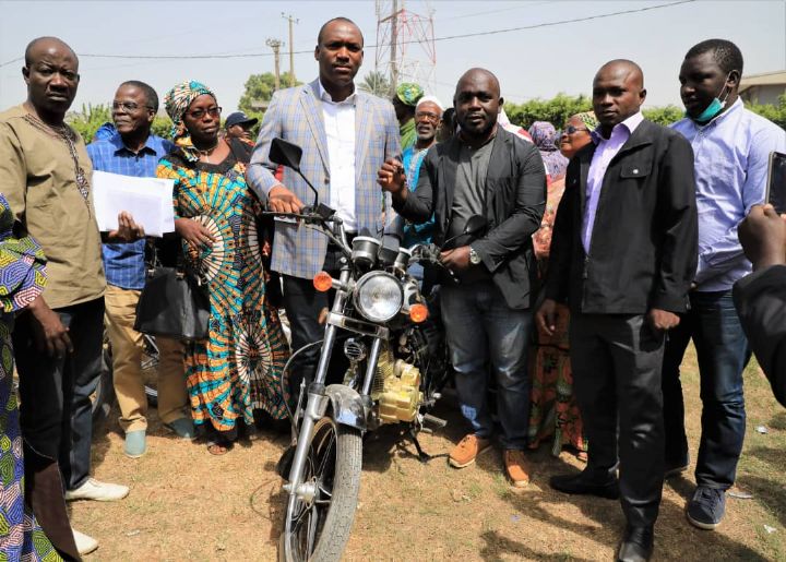 Redynamisation du RHDP dans le Haut Sassandra Mamadou Touré offre 20 motos