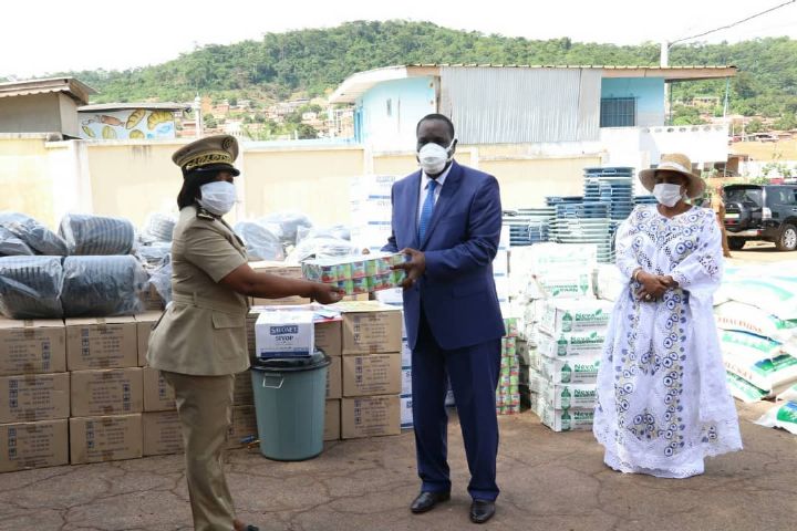 Lutte contre le Covid-19: les populations du Moronou reçoivent des dons
