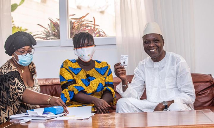 Identification: le Ministre Amadou KONE s’est fait enrôler ce lundi