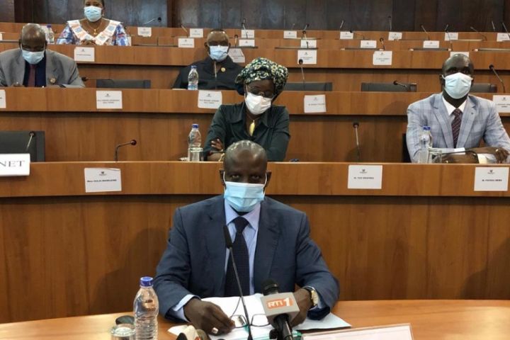 Recherche scientifique : Le ministre Adama Diawara présente le projet de loi sur le Fonds pour la science, la technologie et l’innovation