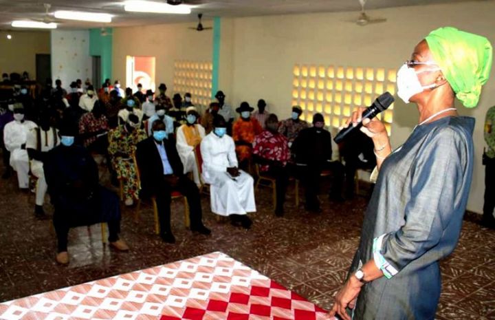 Coronavirus : La ministre Ramata Ly-Bakayoko organise une tournée de sensibilisation dans région du N’Zi