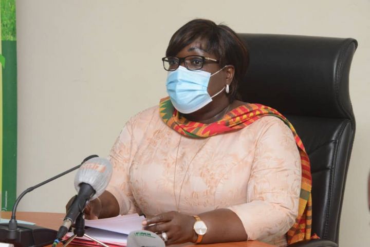 Lutte contre les inondations : La Ministre Anne Désirée Ouloto échange avec les entreprises en charge de la réalisation des grands travaux préliminaires du Schéma directeur d’assainissement et de drainage du district autonome d’Abidjan