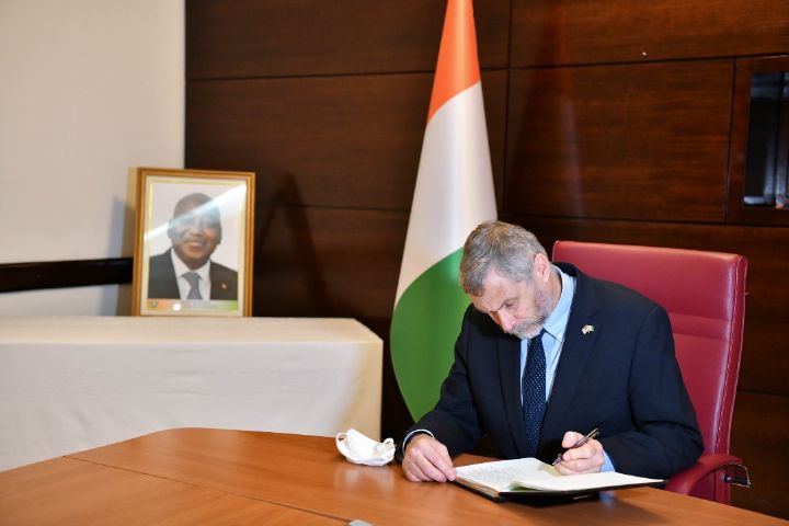 Décès du Premier Ministre Amadou Gon Coulibaly : diplomates et représentants d’organisations internationales saluent la mémoire d’un grand homme d’État