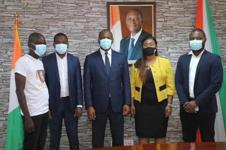 Pétition pour la candidature du Président Ouattara : plus de 700 mille jeunes réclament Alassane Ouattara