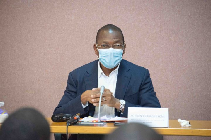 Première session du parlement des jeunes de Côte d’Ivoire : Bruno Koné invite les jeunes parlementaires à être des acteurs de paix